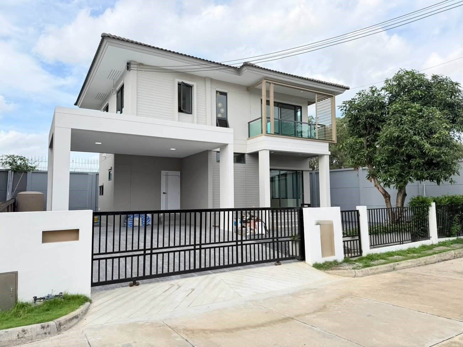 🏠 บ้านเดี่ยว รีโนเวทใหม่ หลังมุม "สราญสิริ ติวานนท์-แจ้งวัฒนะ 1" หน้าบ้านทิศใต้ | ราคา 5.29 ล้านบาท