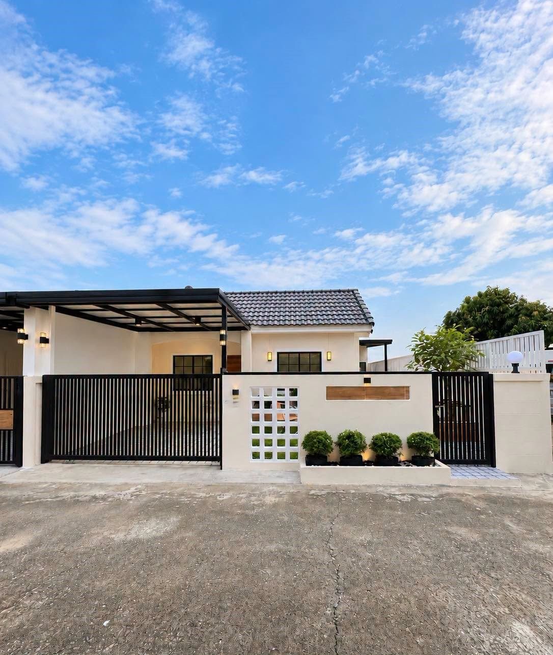 🏡 ทาวน์เฮ้าส์ หลังมุม หน้ากว้าง รีโนเวทใหม่ "ตะวันงาม" บางใหญ่ | ราคา  1.99 ล้านบาท