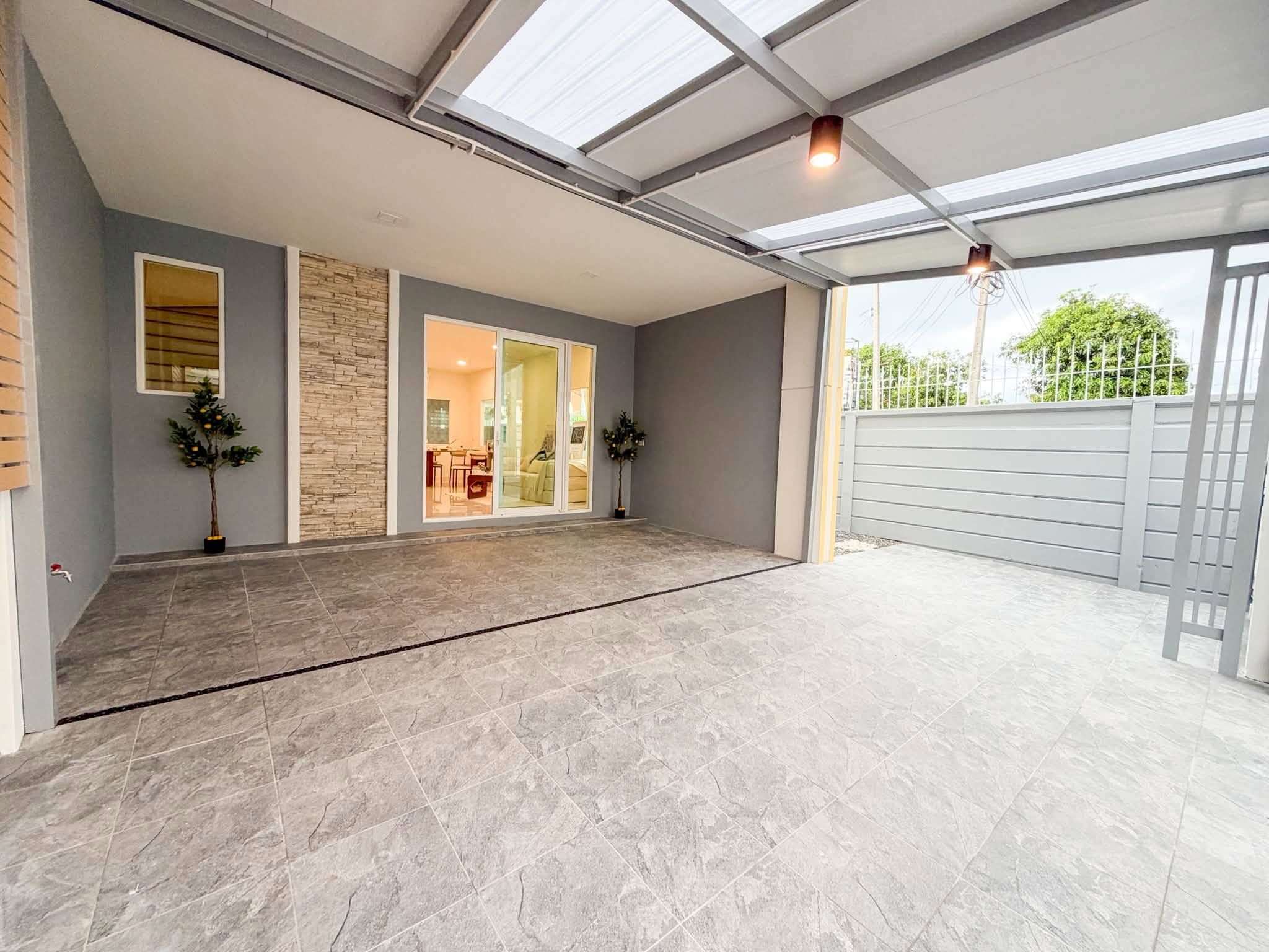 🏡 ทาวน์เฮ้าส์หลังมุม รีโนเวทใหม่ 4 นอน "โกลเด้น อเวนิว แจ้งวัฒนะ-ติวานนท์" | ราคา 3.89 ล้านบาท 2