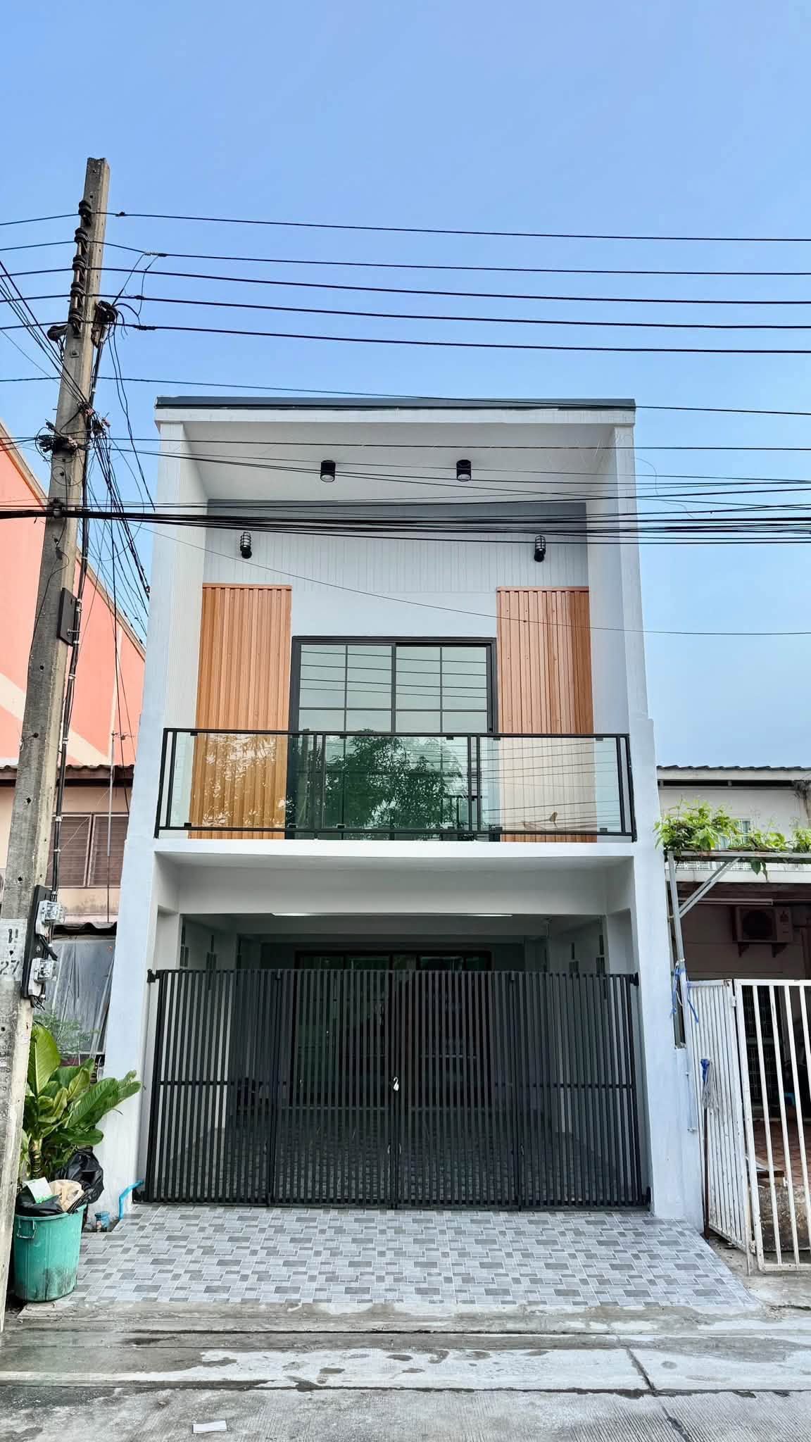 🏠 ทาวน์เฮาส์ รีโนเวทใหม่ "ประชานิเวศน์ 3" ติดตลาดและห้างสรรพสินค้า | ราคา 2.69 ล้านบาท
