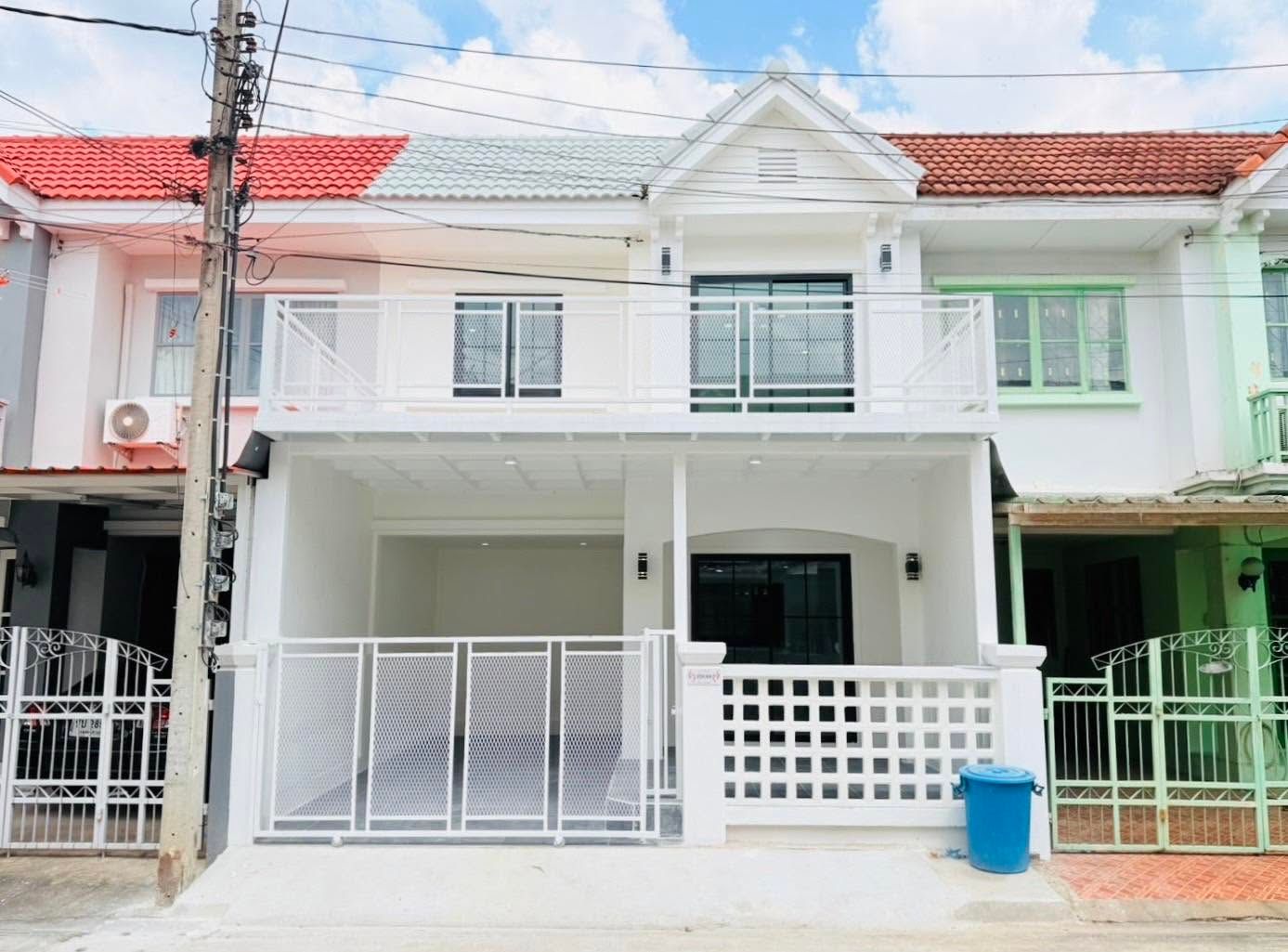 🏡 ทาวน์เฮ้าส์ 4 นอน รีโนเวทสวย "บุศรินทร์" บ้านกล้วย-ไทรน้อย | ราคา 2.39 ล้านบาท