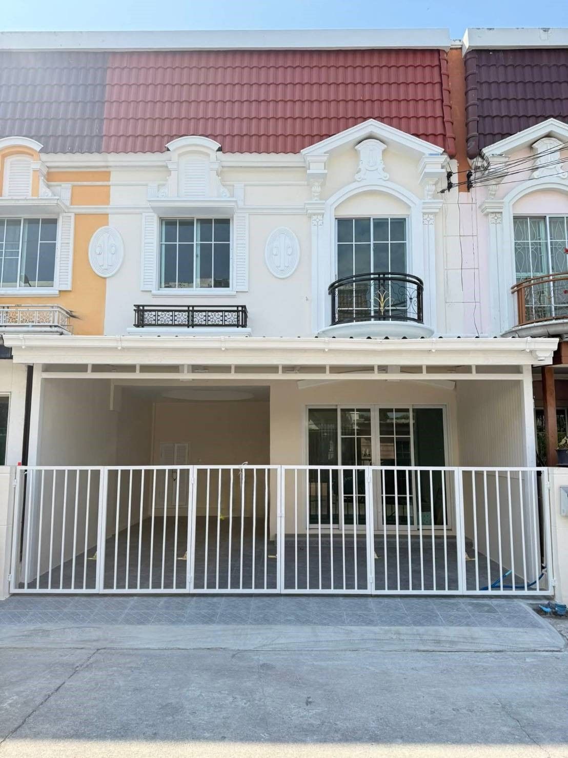 🏡ทาวน์เฮ้าส์ รีโนเวทใหม่ "เดอะวิลล่ารัตนาธิเบศร์" | ราคา 2.49 ล้านบาท