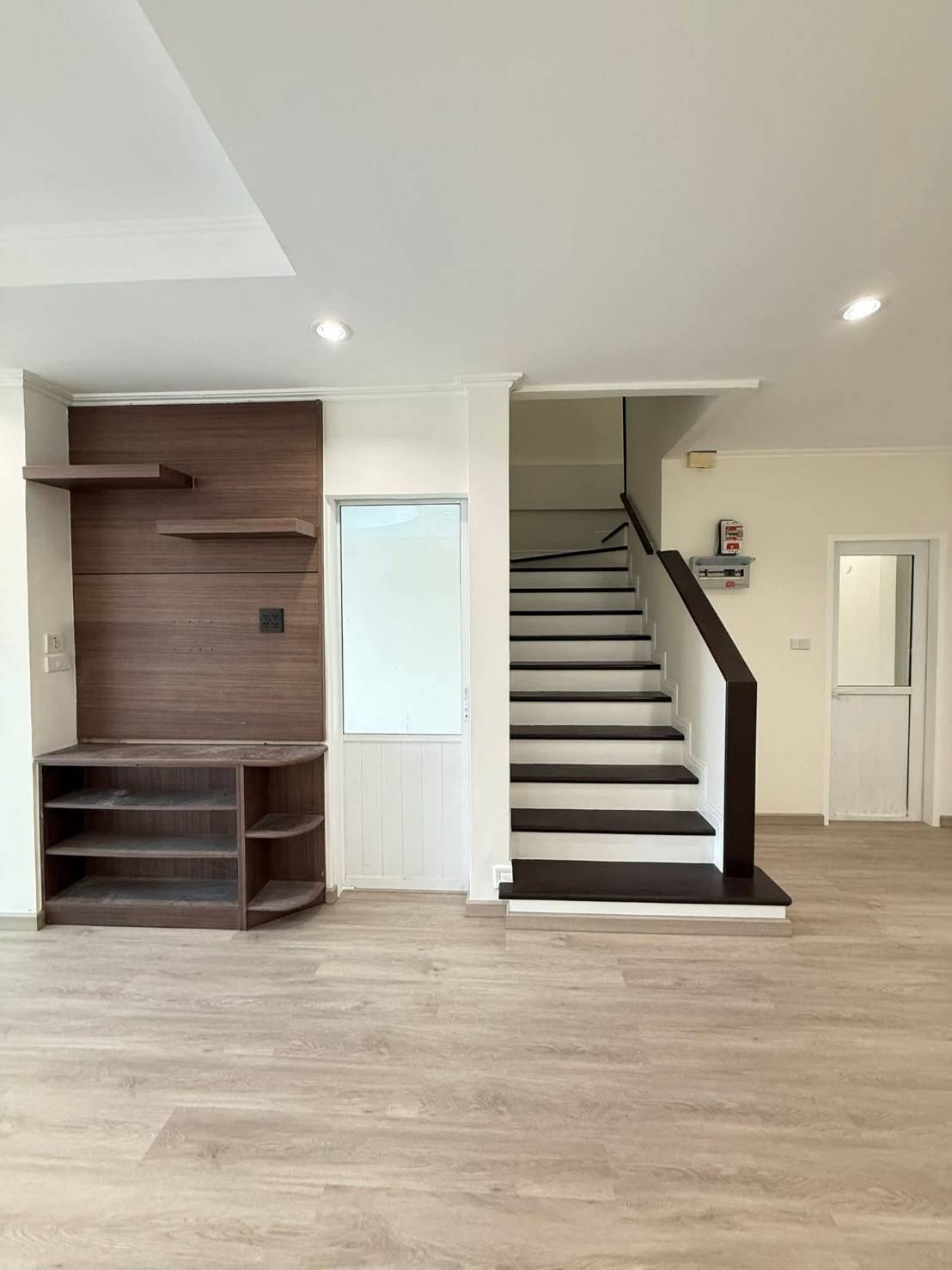 🏡ทาวน์เฮ้าส์ รีโนเวทใหม่ "เดอะวิลล่ารัตนาธิเบศร์" | ราคา 2.49 ล้านบาท 4