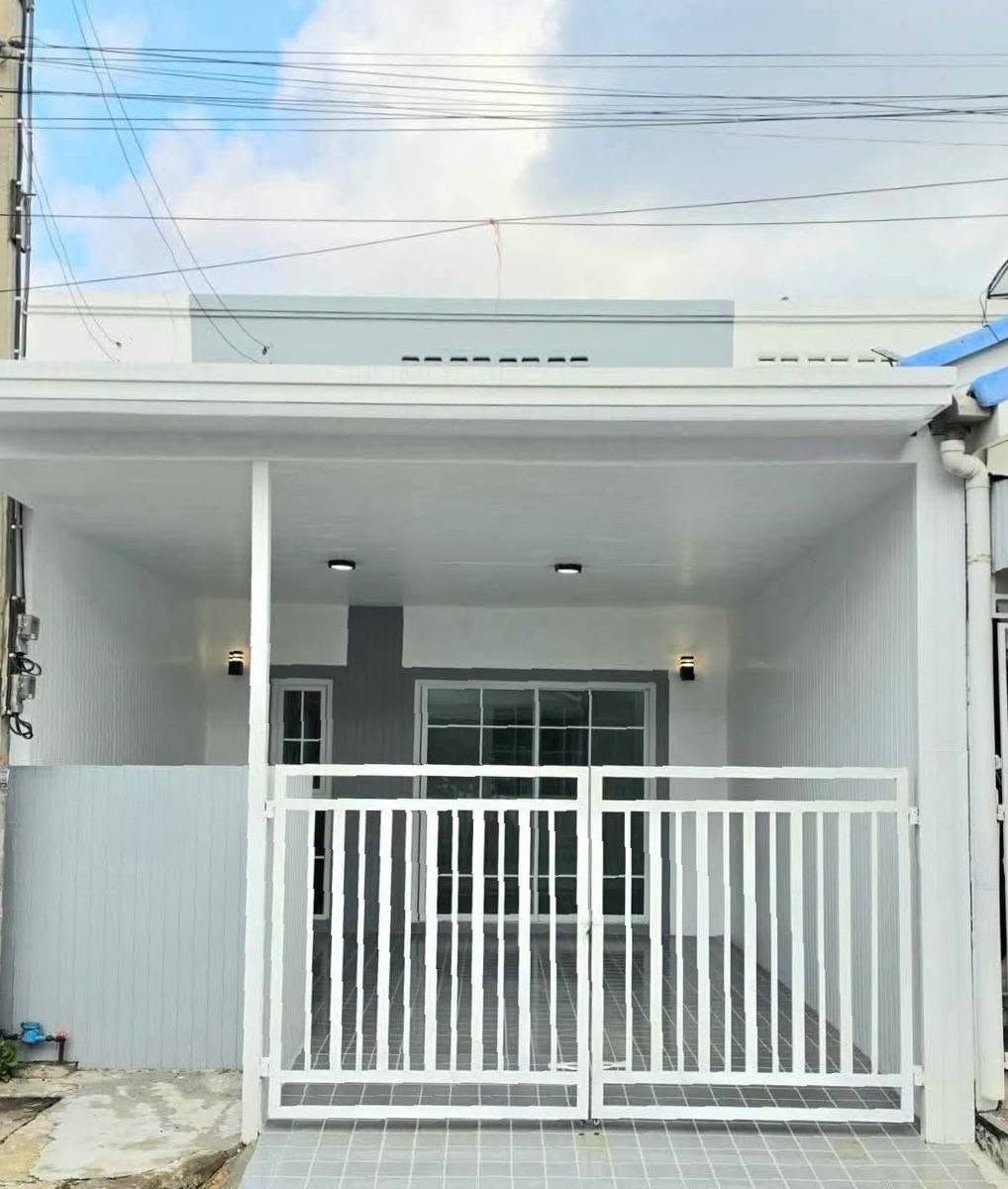 🏡ทาวน์เฮ้าส์ชั้นเดียว รีโนเวทใหม่ ถนนเมน "พิมลราช 3" บางบัวทอง | ราคา 1.35 ล้านบาท