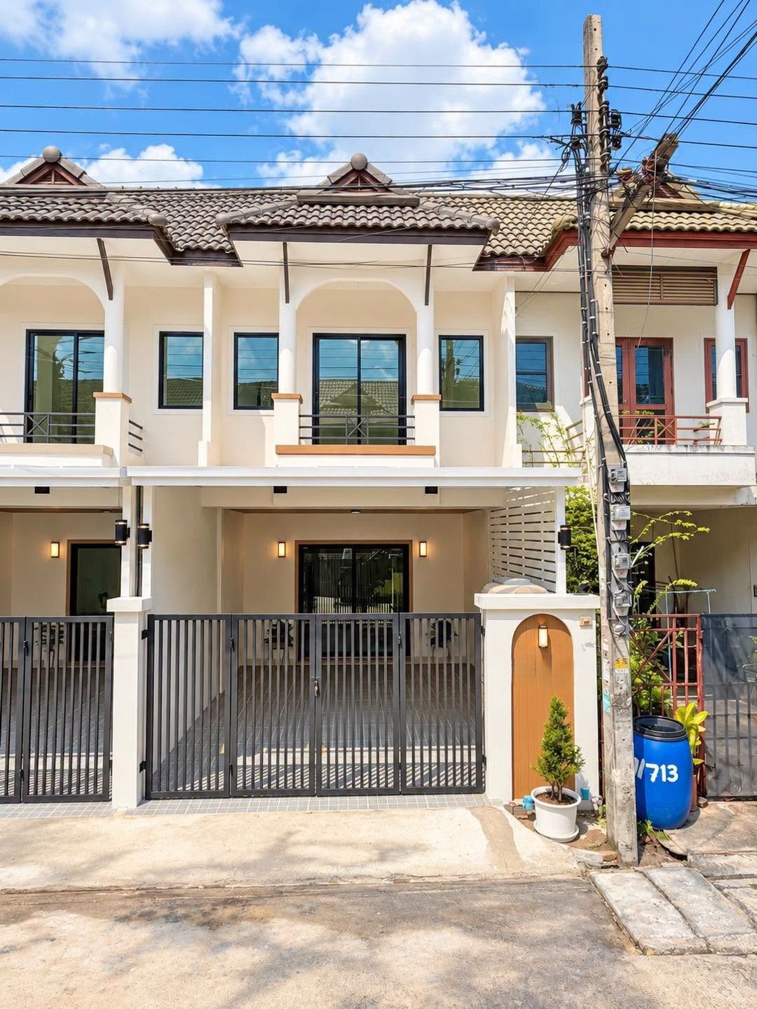 🏡 ทาวน์เฮ้าส์ รีโนเวทสวย "ดิเอมเมอรัลพาร์ค 2" บางบัวทอง พร้อมเฟอร์ฯ | ราคา 1.89 ล้านบาท